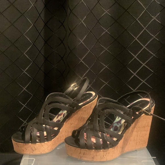 MADDEN GIRL Women’s Wedge Heels - Picture 6 of 13